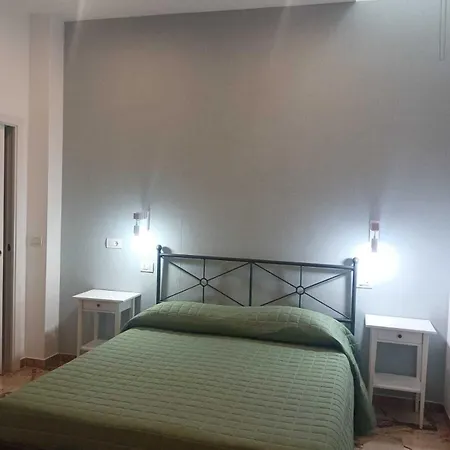 Giulietta Nei Sassi Матера